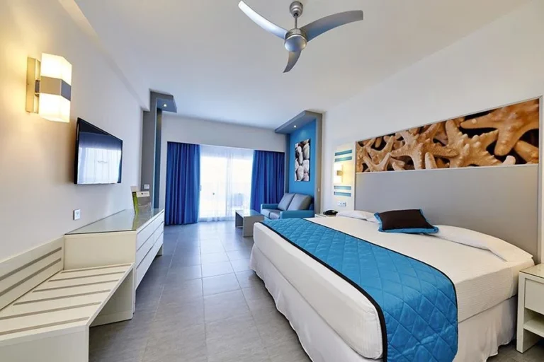 room-riu-republica-5_tcm55-229810